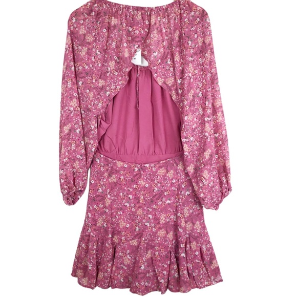SOLD SOLD NWT Lovely Forever21 Floral Print Dress with open back - Picture 3 of 16